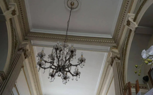 Hotel Asiris
