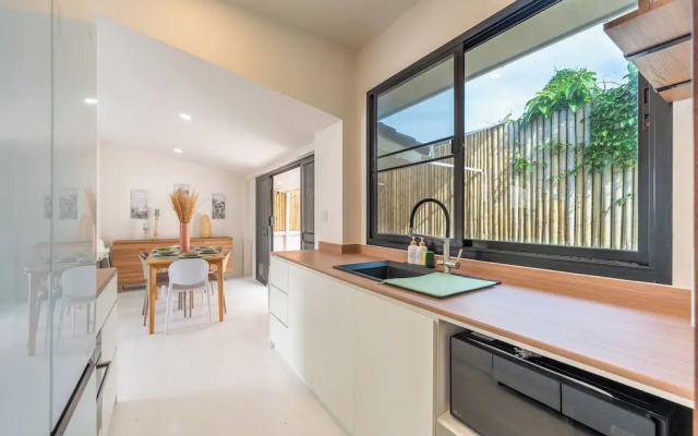 Stylish Rooftop Pool Villa Sea View V211