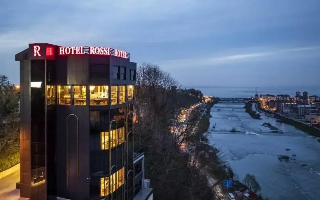 Rossi Luxury Hotel
