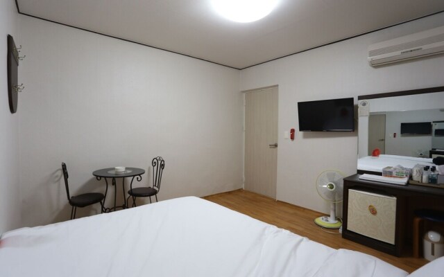 Gangneung Miseongjang Motel