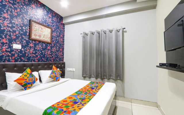 OYO Townhouse 1019 Galaxy Suites