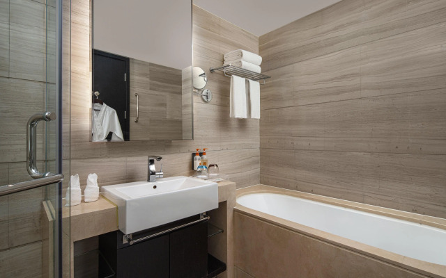 Crowne Plaza Shanghai Xiayang Lake by IHG