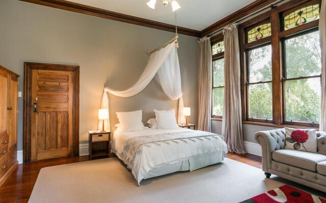 Hawthorne Country House