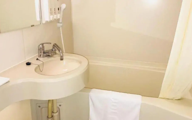 Toyoko Inn Okinawa Naha Kokusai Dori Miebashi Station