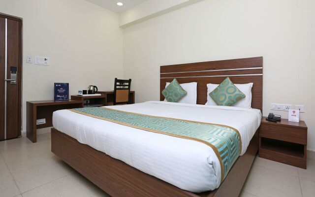 Hotel Golden Leaves By OYO Rooms