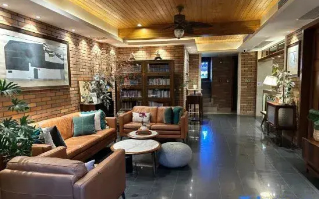 Shenzhen Jiaochangwei Yishe Boutique Hotel