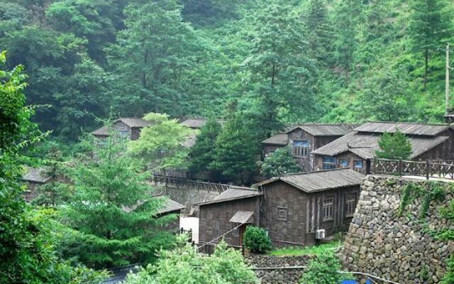 Jiulongxia Holiday Resort