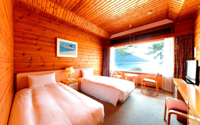 Okubiwako Makino Grand Park Hotel