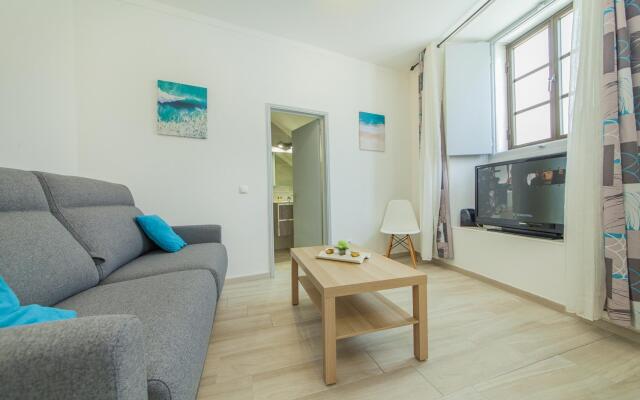 B21 - Oliveira Cozy Flat