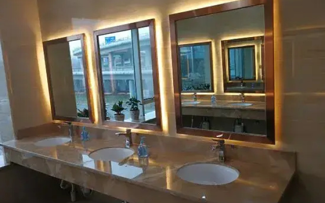 Tianyuan Space Capsule Hotel (Urumqi T1 Branch)