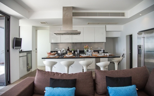Surin Heights Villa – Guest Rooms – Thalang