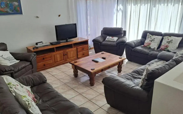 Villa @ 19 Palm with spectacular sea views