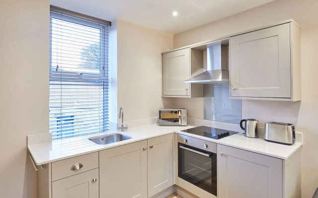 Host Stay Ramblers Retreat