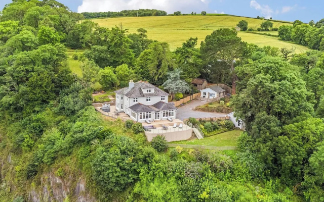 Mallacleave House