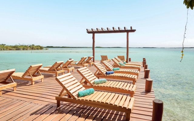 Cristalino Lagoon Front Hotel Restaurant & SPA
