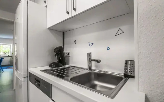 Private hostel room - City Center 1C