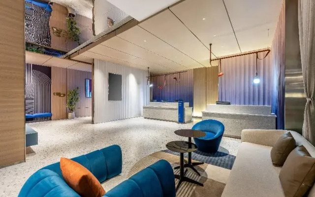 Holiday Inn Express Shanghai Changyang Road by IHG