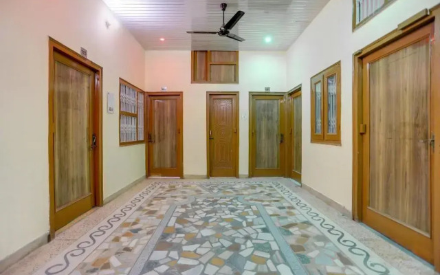 Hotel Grand Plaza 2 by OYO Rooms