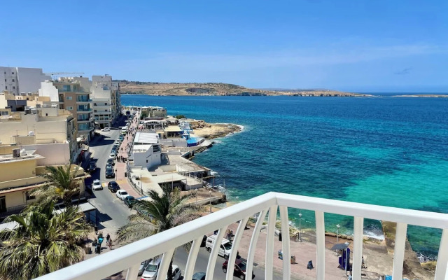Bugibba Square Seafront LUX Apartments