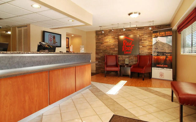 Red Roof Inn Cleveland - Westlake