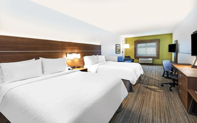 Holiday Inn Express & Suites Junction by IHG