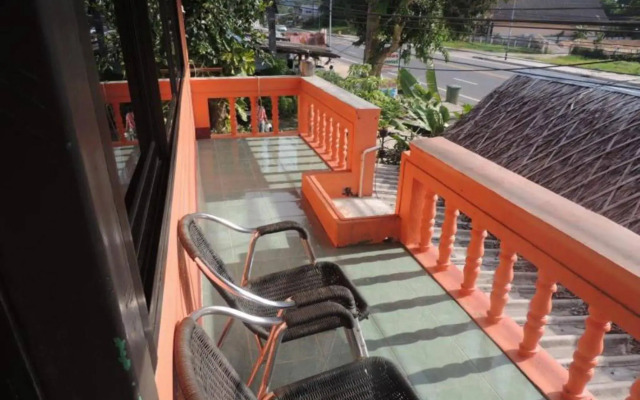 Khao Lak Highway Inn