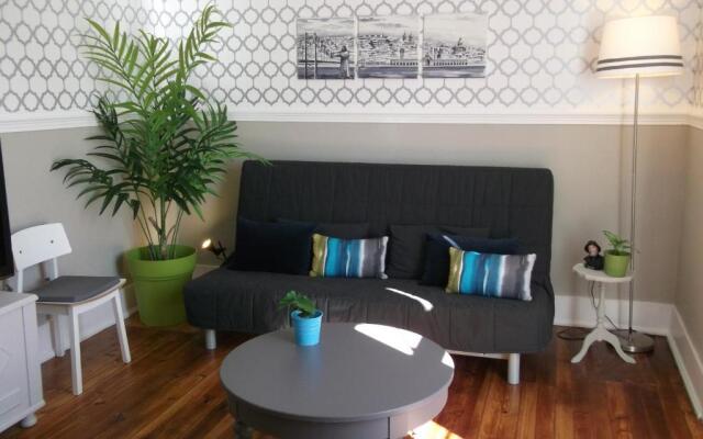 Angola Top Floor 6 Bedrooms