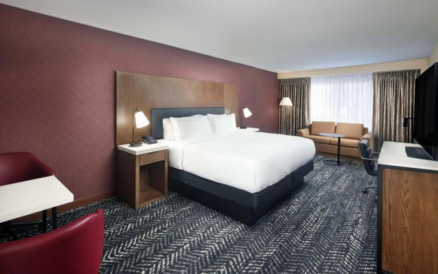 DoubleTree by Hilton Manhattan, KS