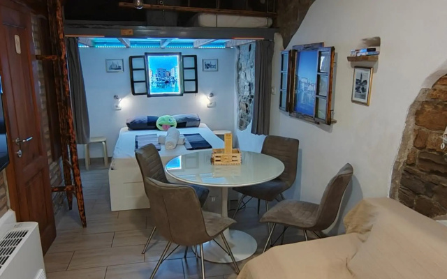 Traditional Piran studio