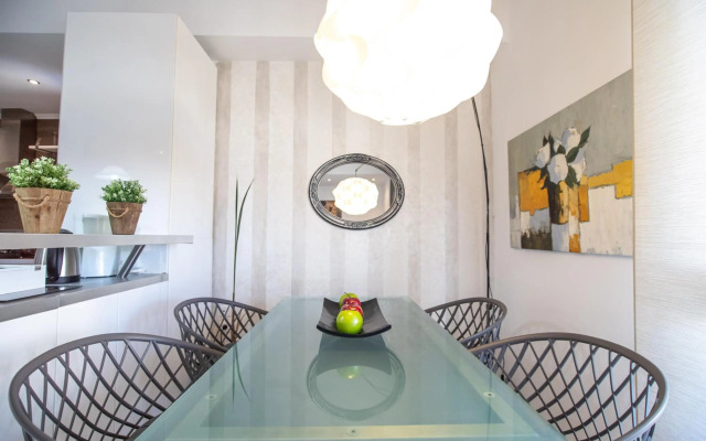 Luxury & Cozy Apartment