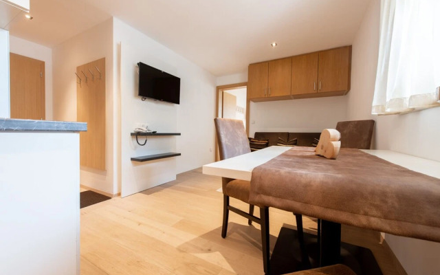 Lapis Monti - Apartments & Suites