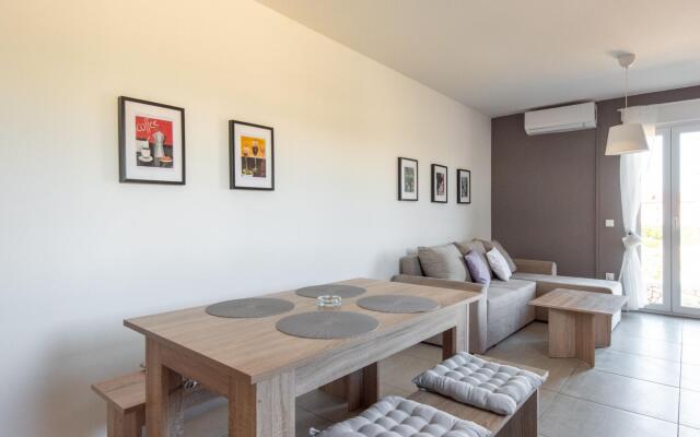 Apartment in Novalja Near Sea Beach
