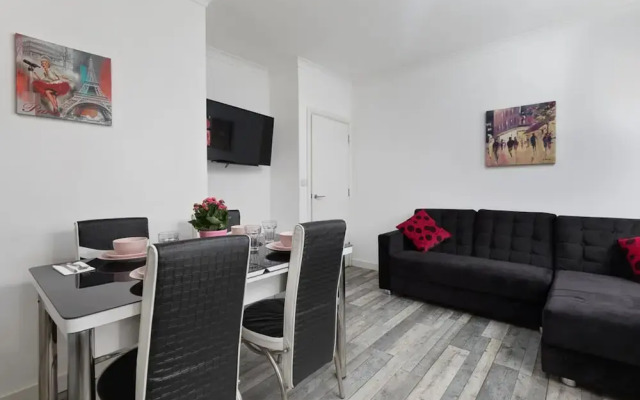 Flat 7 - Apartment for 2 in Town Centre