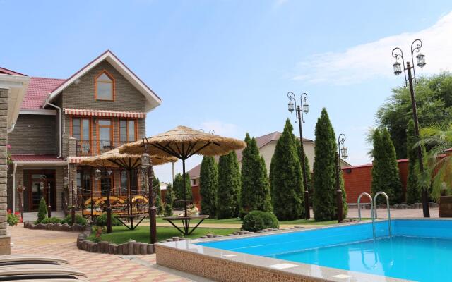 Fishing and Hunting Base Yakor'