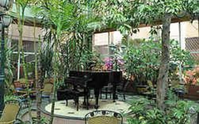 Camellia Hotel