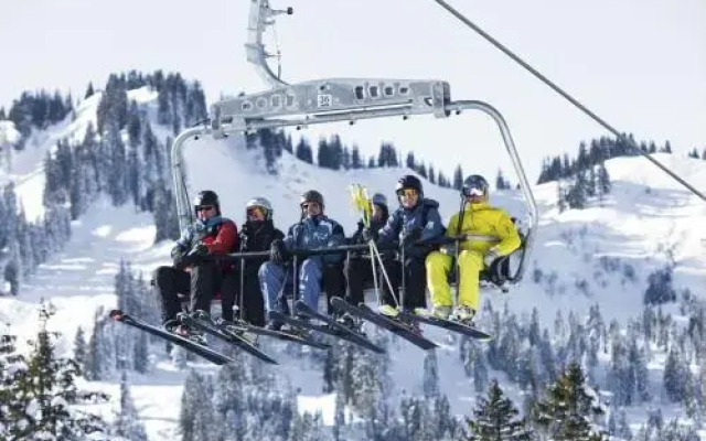 Condo Vélo-Golf-Ski Montagne Bromont - NAVETTE INCLUSE EN HIVER!
