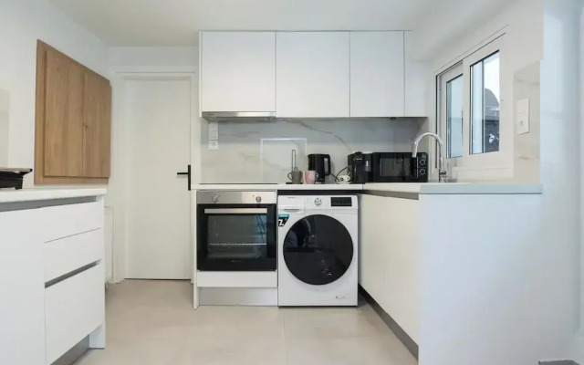 Cozy 1 Bd Basement Apt in Pagrati