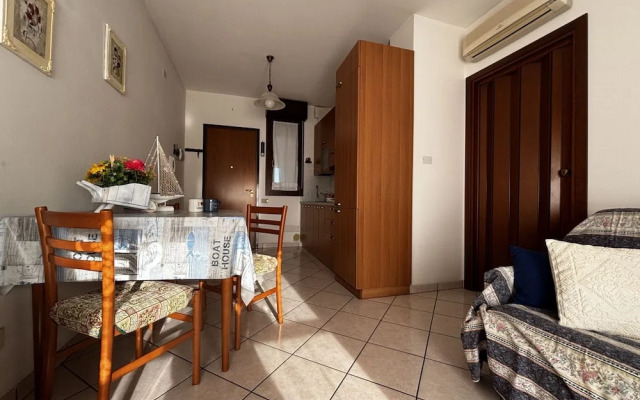 Holiday Apartment With Pool Near the Beach