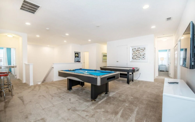 Oakwood Street Villa Solterra