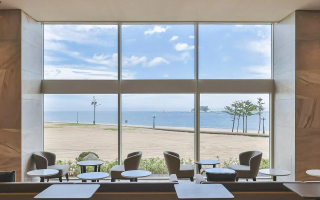 Kensington Resort Seorak Beach