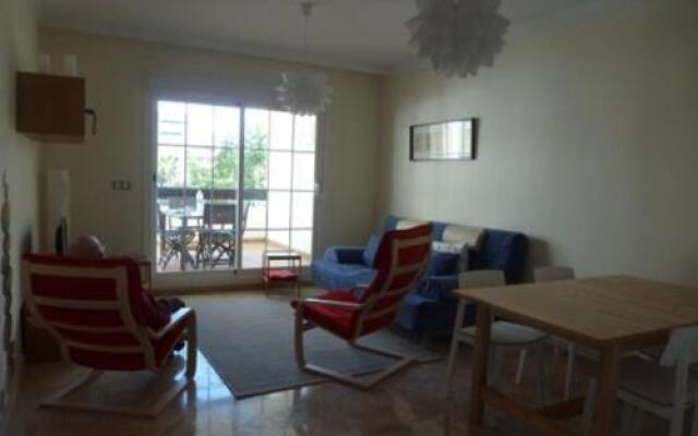 2010-Superb apt 2 bedrooms in complex with pool