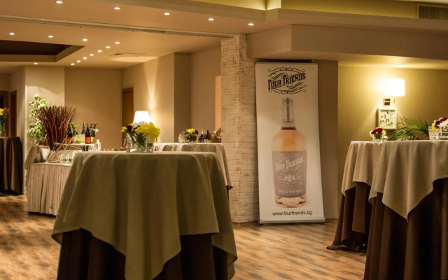 Hotel Triada