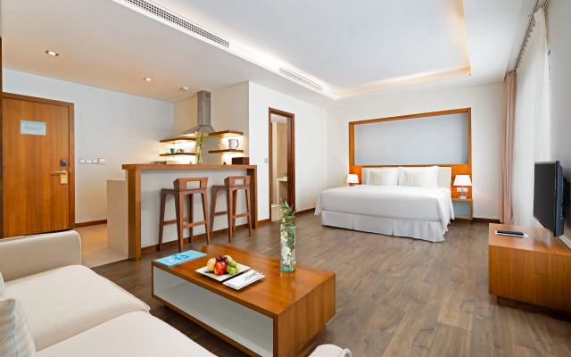 A La Carte Da Nang Beach