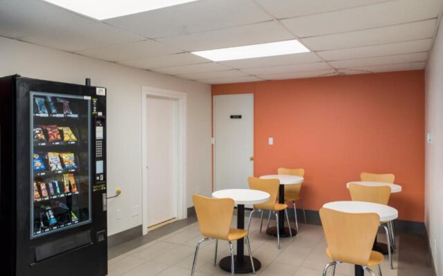 Motel 6 Fort St. John, BC