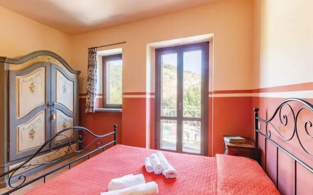 Apartment in Marche Near Urbino and Pool