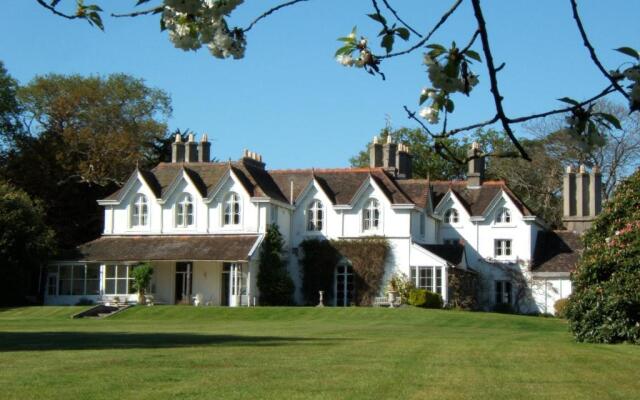 Hollybank House
