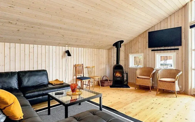 10 Person Holiday Home in Vaeggerlose