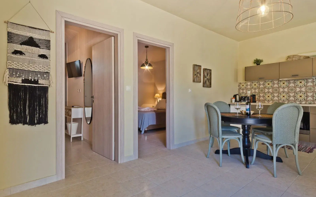 Elaia Villas