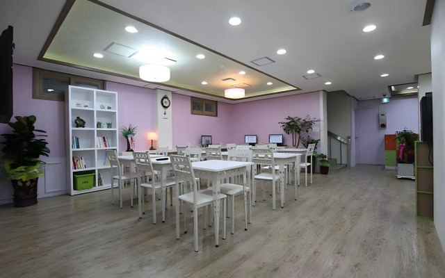 Gyeongju Friend Guest House - Hostel