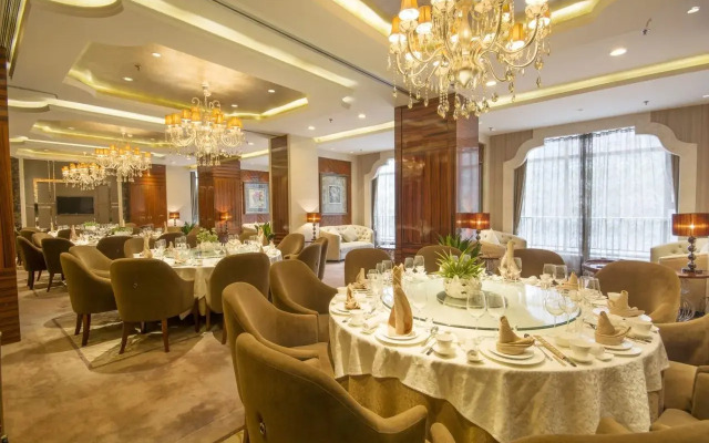 Xian Titan Senbo Hotel